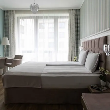 Hotel Impresamente Art 4*