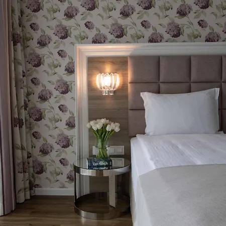 Impresamente Art Hotel Sofie