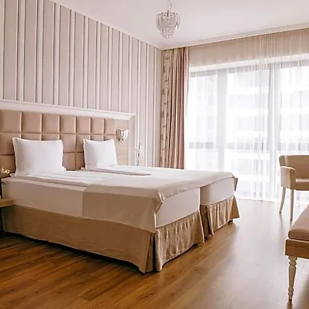 Impresamente Art Hotel 4*