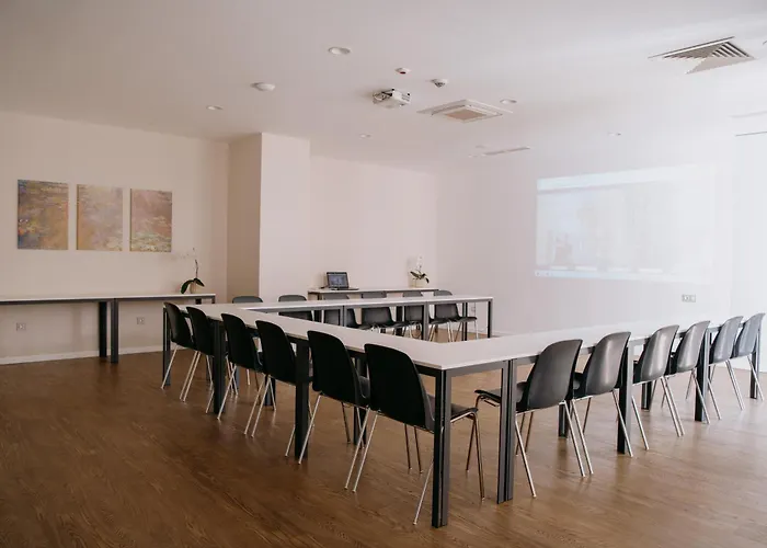 Отель Impresamente Art София