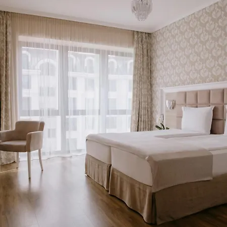 Impresamente Art Hotell 4*